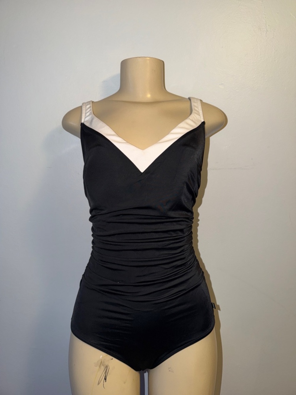 Classic Black V-Neck One-Piece Swimsuit with White Trim - Picture 2 of 7